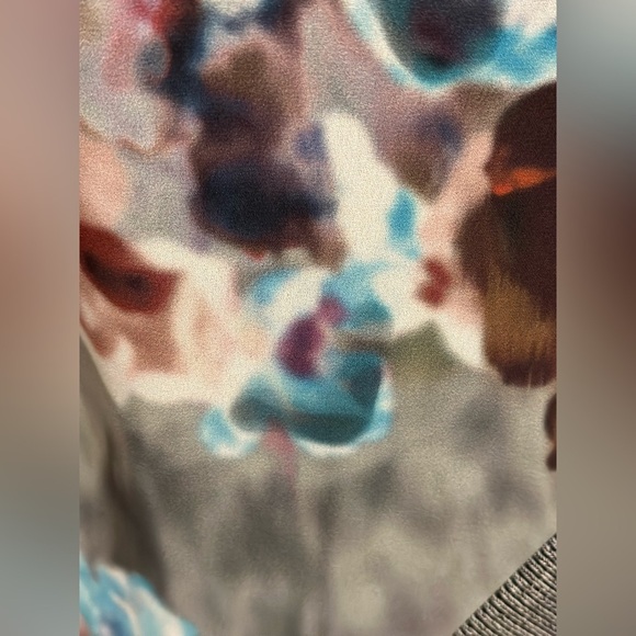 Zara Gray With Satin Watercolor Floral Overlay V-neck Knit Sweater Size Small - Picture 7 of 10